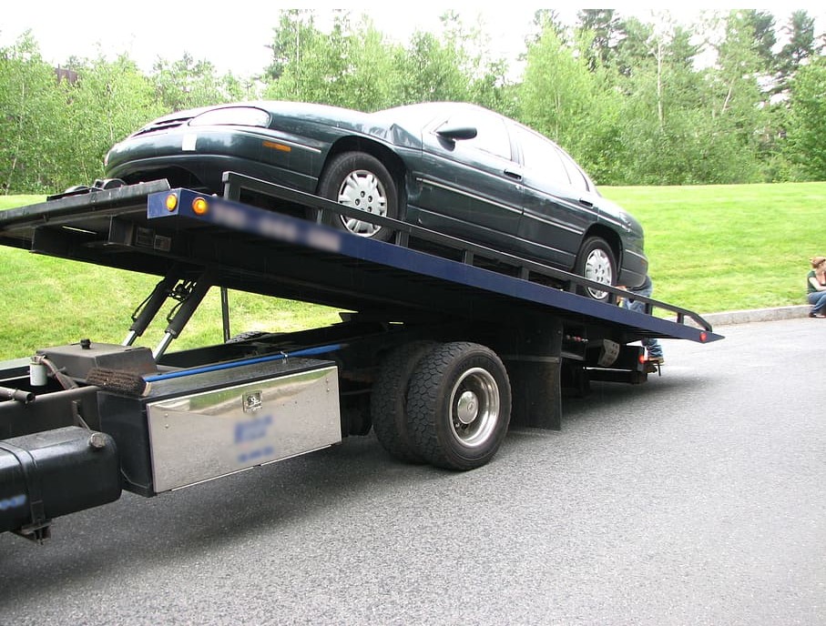 this image shows towing services in Aurora, CO